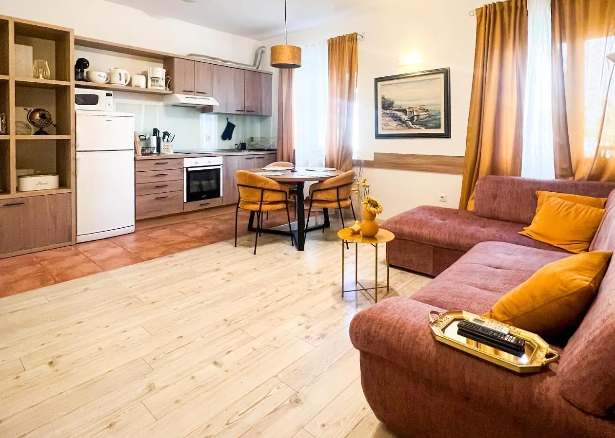 My Place Apartments De Luxe スプリト