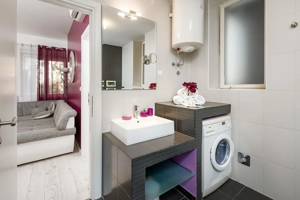 My Place Apartments De Luxe スプリト 0*,